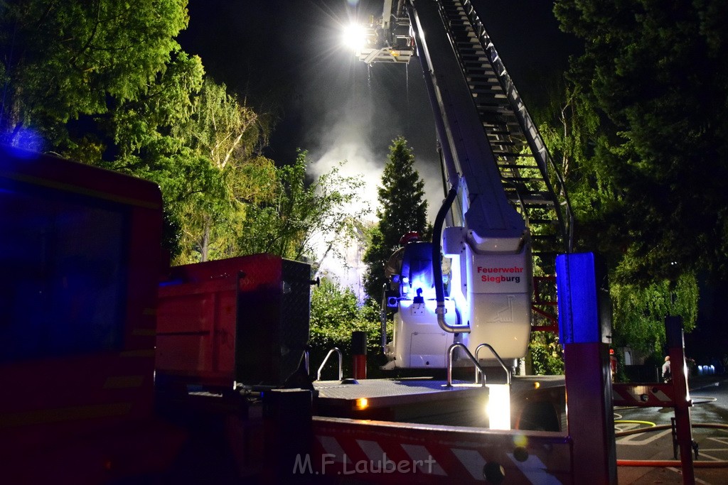 Grossfeuer Einfamilienhaus Siegburg Muehlengrabenstr P0289.JPG - Miklos Laubert